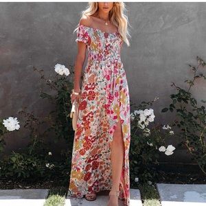 Vici (aakaa) floral maxi dress size medium